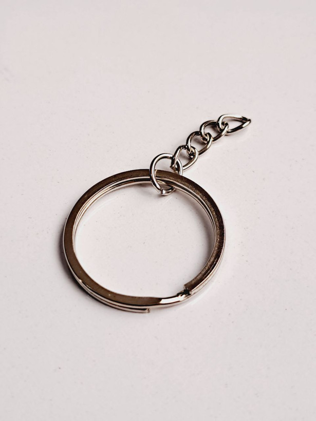 حلقه جاکلیدی و آویز نقره ای
